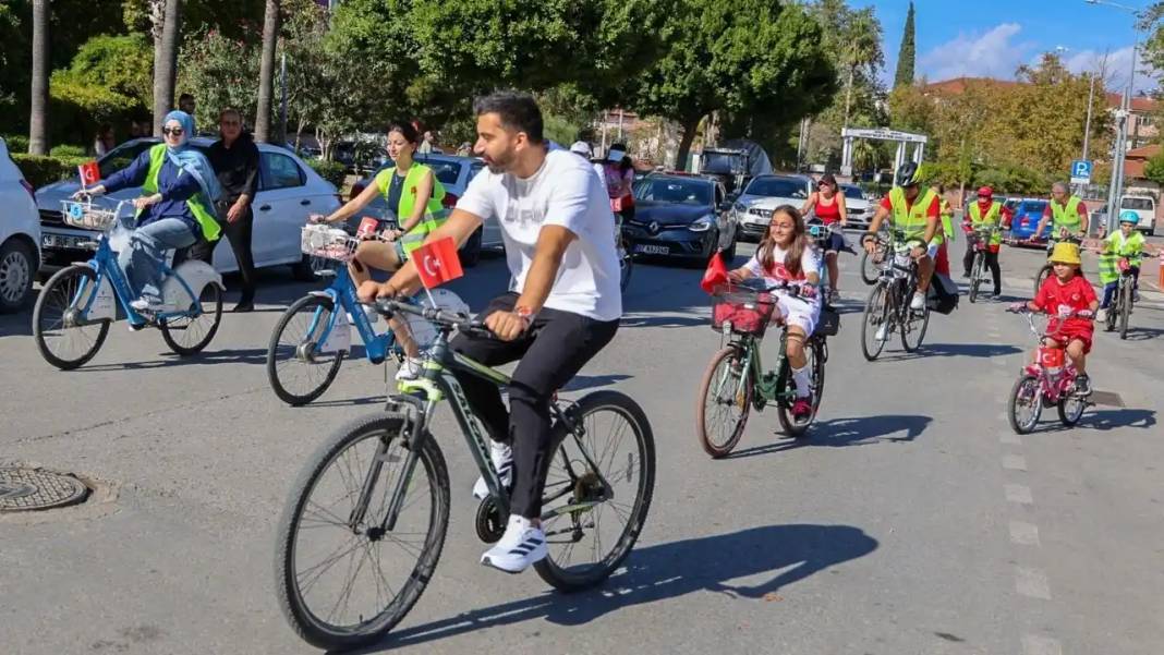 Manavgat’ta Cumhuriyet Bayramı’na Renkli Başlangıç 1